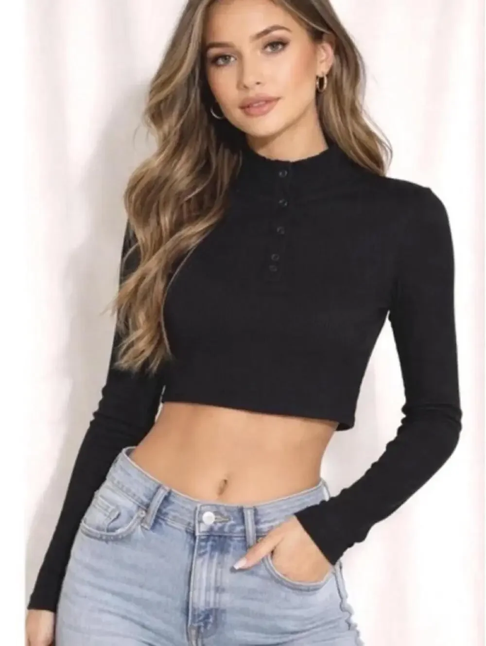 Zara Women's Black Henley Crop-top